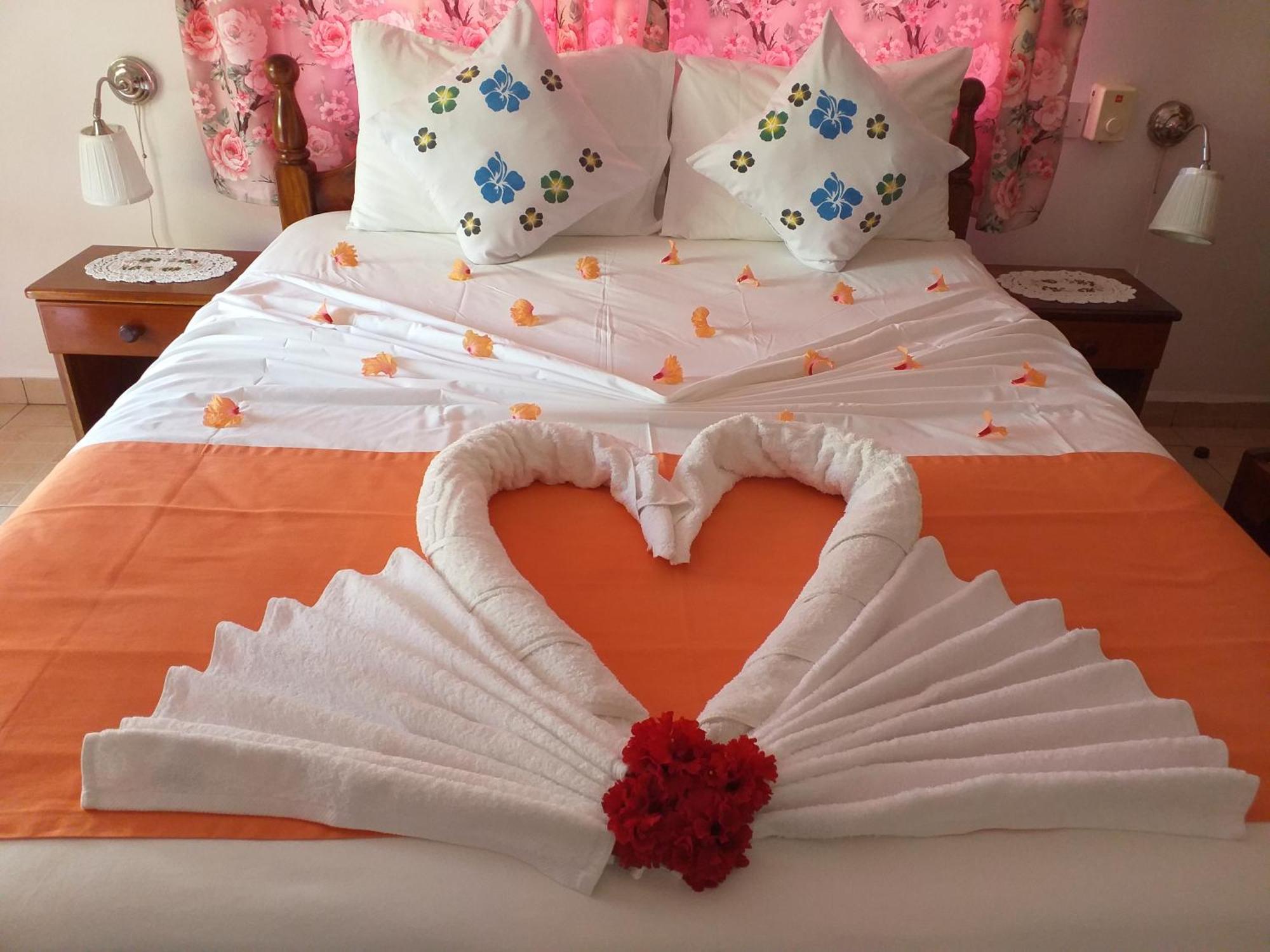 Pension Hibiscus Диг Екстериор снимка
