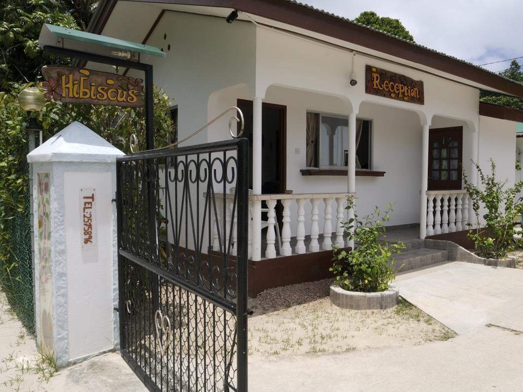 Pension Hibiscus Диг Екстериор снимка